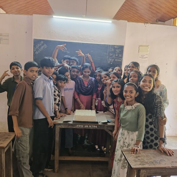 പ്രമാണം:44018 cf 3.jpg