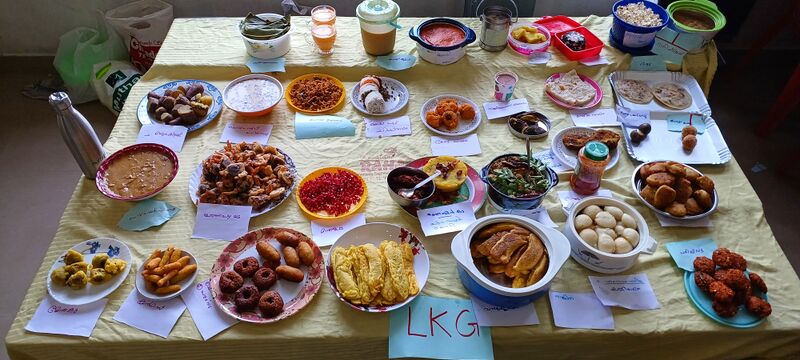 പ്രമാണം:44223 food4.jpg