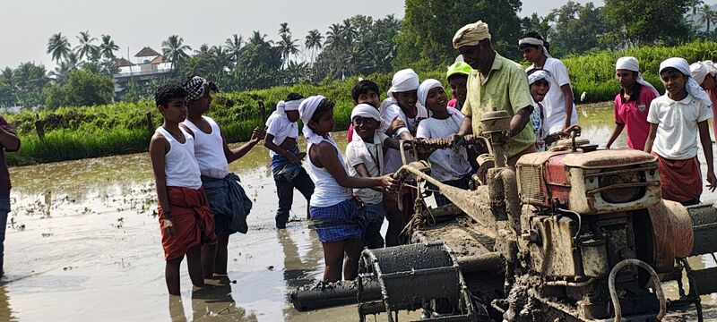 പ്രമാണം:44244 ssss nelpadam 2026 4.jpg