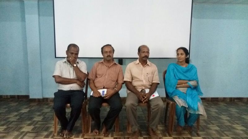 പ്രമാണം:JUNIOR RED CROSS.jpg