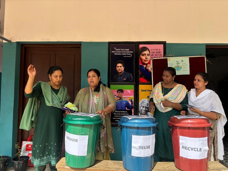 പ്രമാണം:June5 ylm 3.jpg