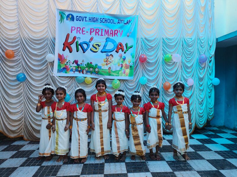 പ്രമാണം:Kids day .jpg