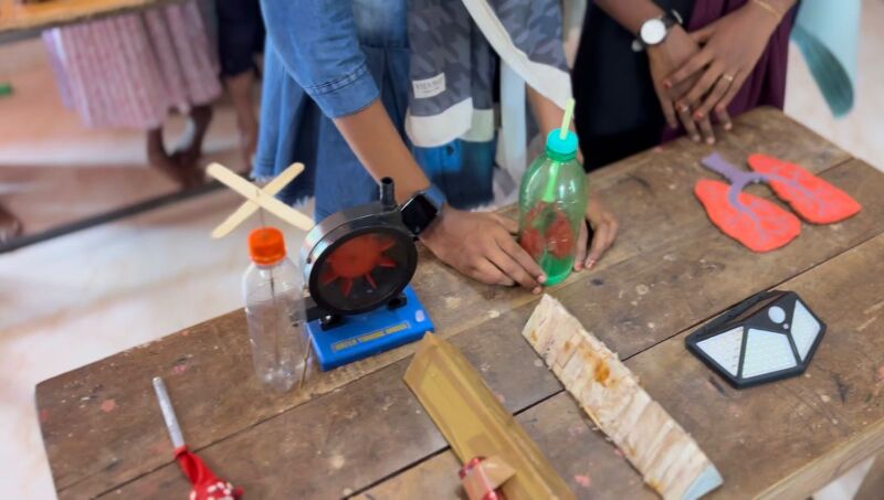പ്രമാണം:Science fest2.jpg