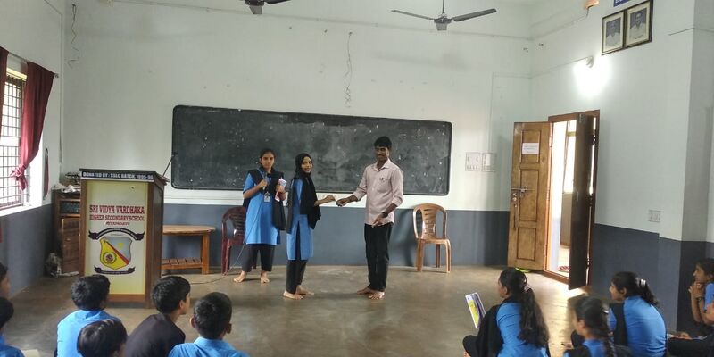 പ്രമാണം:11010 school skit.jpeg