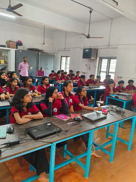 പ്രമാണം:11053 9th camp.jpg