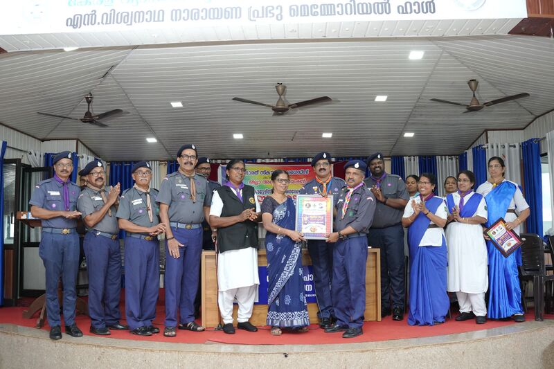 പ്രമാണം:12042 scout award.jpg