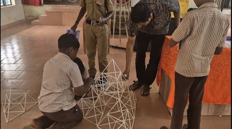 പ്രമാണം:22058 tsr sep8.jpg