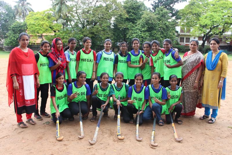 പ്രമാണം:26064hockey4.jpg