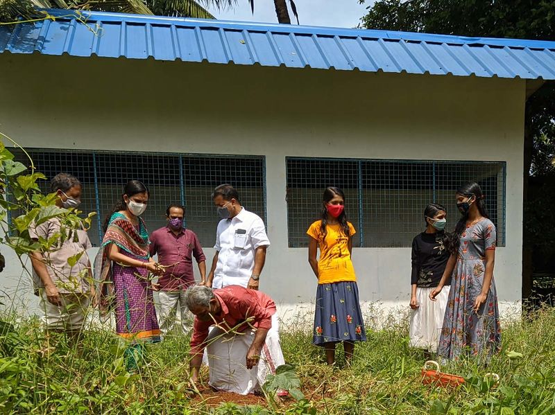 പ്രമാണം:28012 SP 2021 042.jpeg