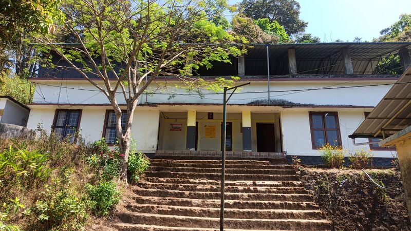 പ്രമാണം:30522 sasthanada.jpg