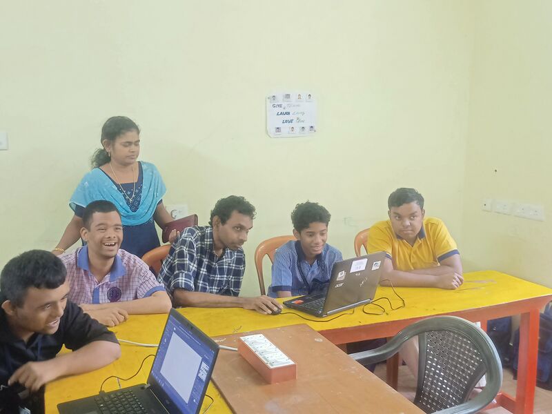 പ്രമാണം:36026 2025lkbsvisit9.jpg