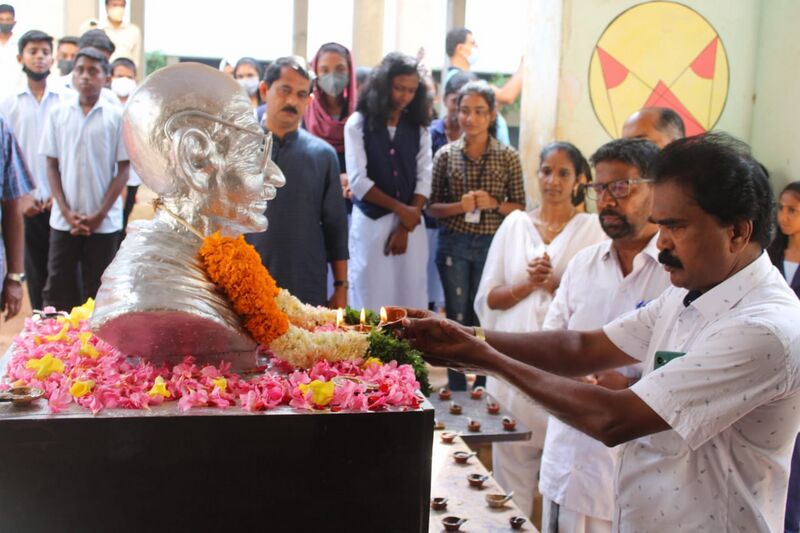 പ്രമാണം:43004 100142.jpg