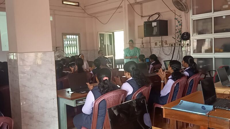 പ്രമാണം:45050 lk camp 3.jpeg