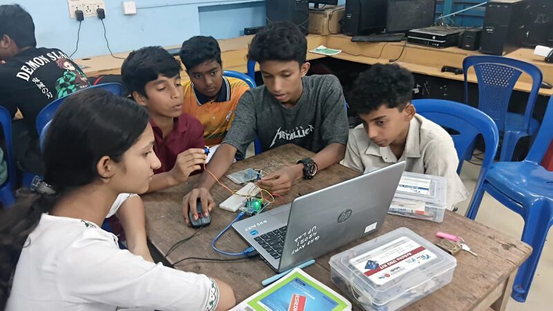 പ്രമാണം:Sub 2.jpg