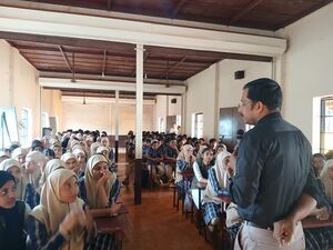 13055 pariraksha.jpg