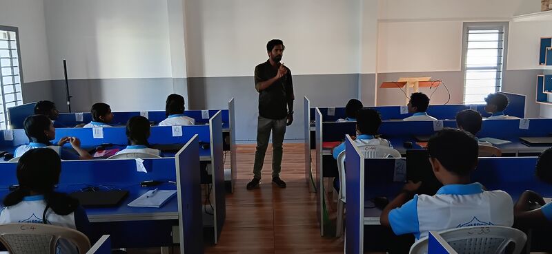 പ്രമാണം:35052 lk camp phase12 .jpg