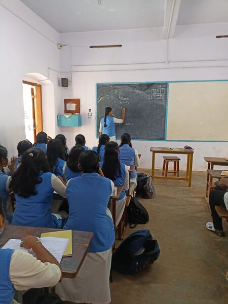 പ്രമാണം:44018 td 2.jpg