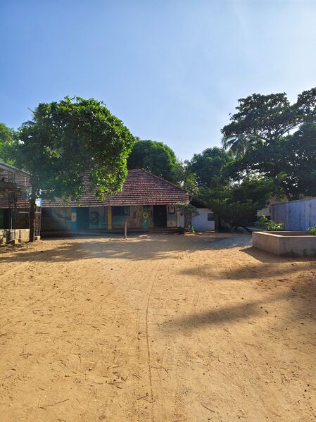 പ്രമാണം:AUPS PUDUPONNANI.jpg