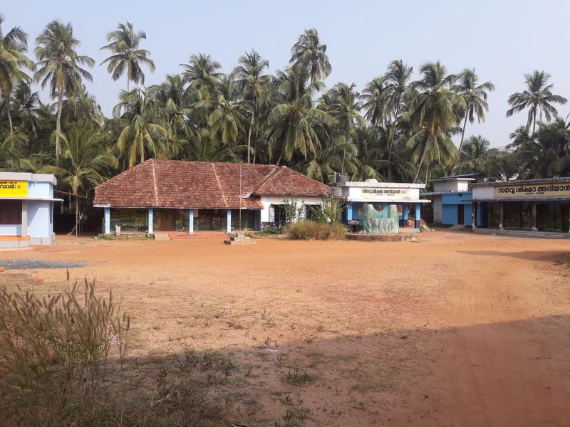 പ്രമാണം:GFLP AZHIKODE.jpeg