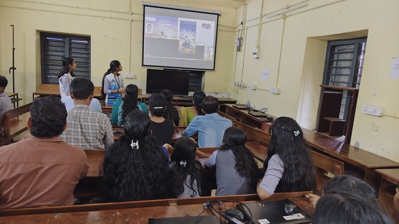 പ്രമാണം:12055-KGD-LK-AI T4.jpg