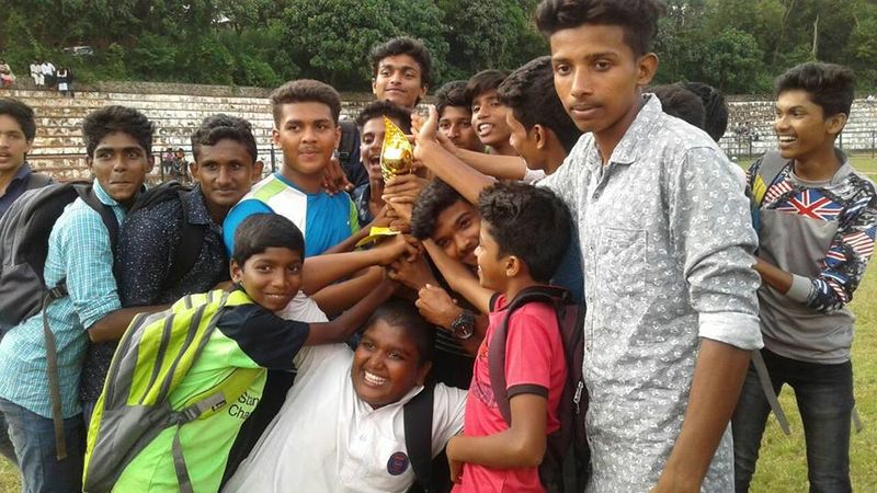 പ്രമാണം:19015-SPORTS OVERALl3.jpg