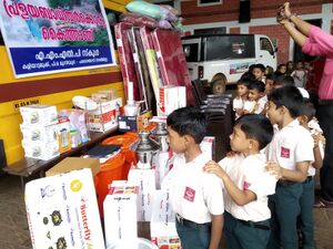 19413 പ്രളയം 3.jpg