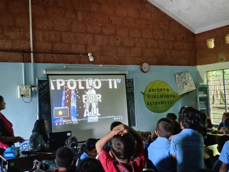 പ്രമാണം:20603-plkd-hightech class room2.jpg