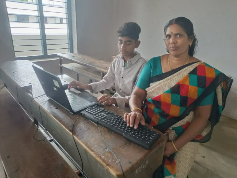 പ്രമാണം:21060-lk pta class1.jpg