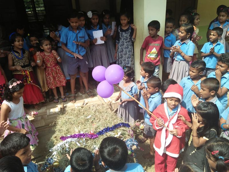 പ്രമാണം:21302-xmas2018 12.jpg