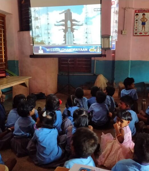 പ്രമാണം:21308 Chandrayaan 3 launch.jpg