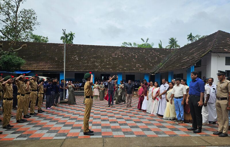 പ്രമാണം:25059 EKM DC 1.jpeg