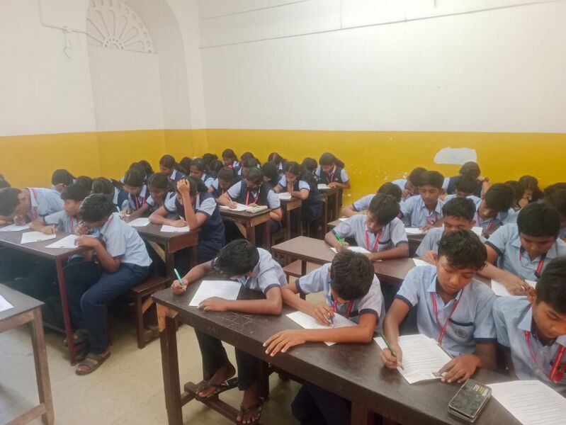 പ്രമാണം:26067 Robo Quiz 2026.jpg