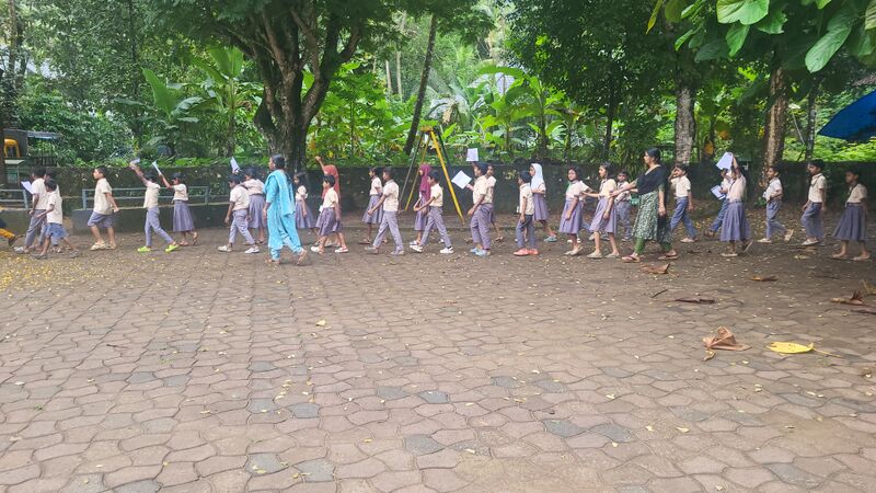 പ്രമാണം:29228 lh13.jpg