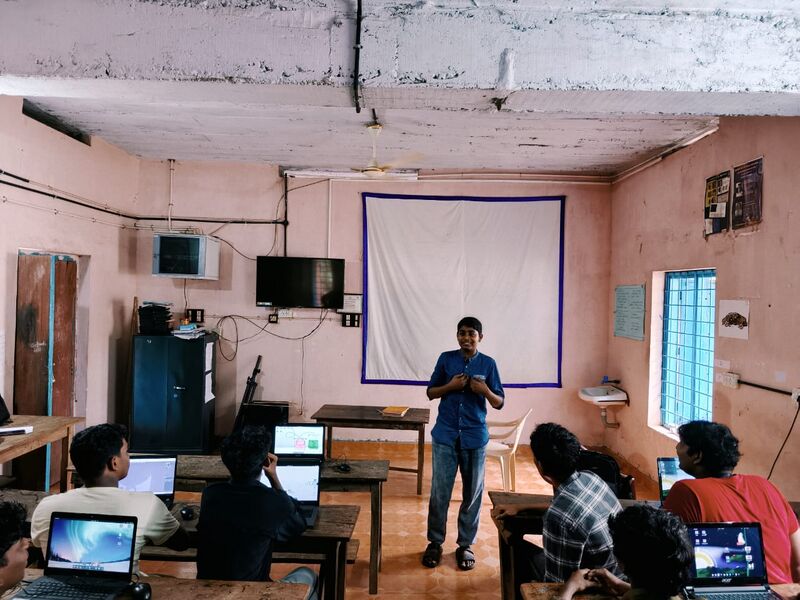 പ്രമാണം:38099 CONSTITUTION DAY 4.jpg