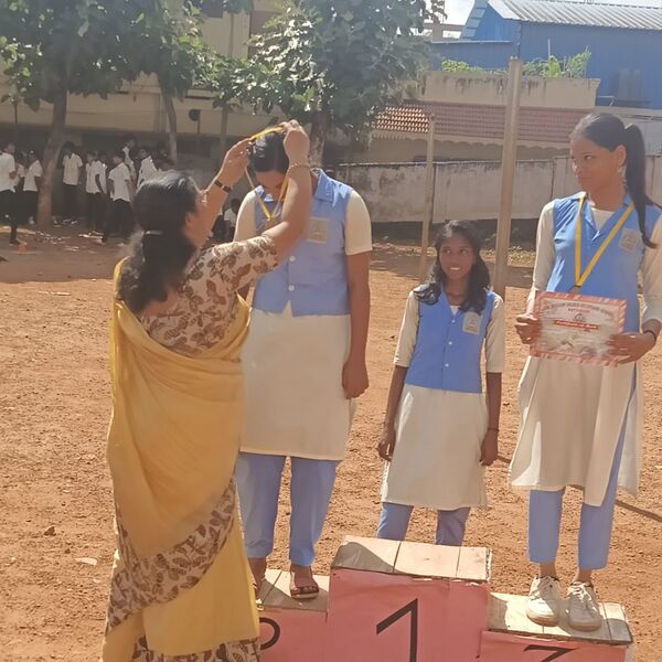 പ്രമാണം:44018 sports 4.jpg