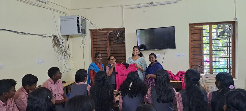 പ്രമാണം:44055 2025-2028 batch uniform1.jpg