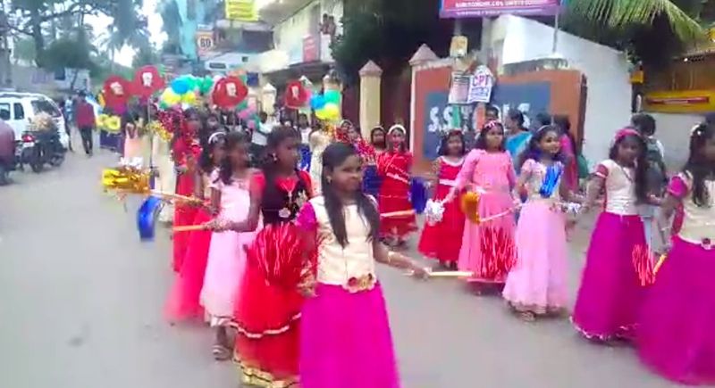 പ്രമാണം:44070 2.jpg