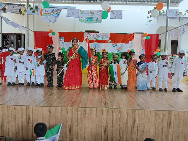 പ്രമാണം:44443 independence5.jpg