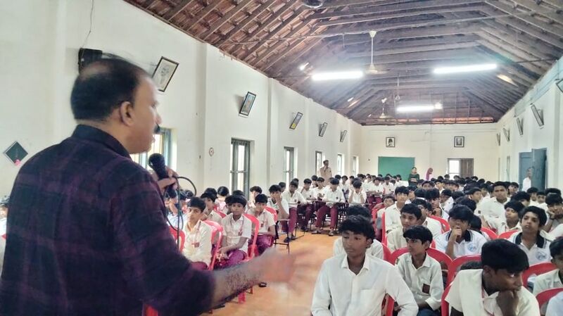 പ്രമാണം:12018 Antidrugday1.jpg