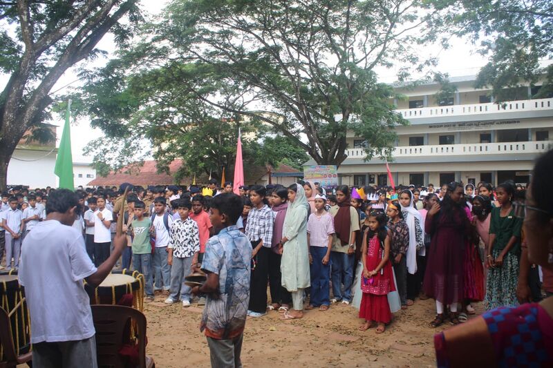 പ്രമാണം:15061-reopening day3.jpg