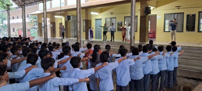 പ്രമാണം:17005- പരിസ്ഥിതി ദിനം-1.jpg