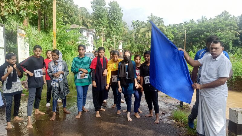 പ്രമാണം:18017 onam22 mar3.jpg