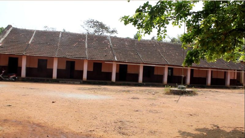 പ്രമാണം:21067-school.jpg