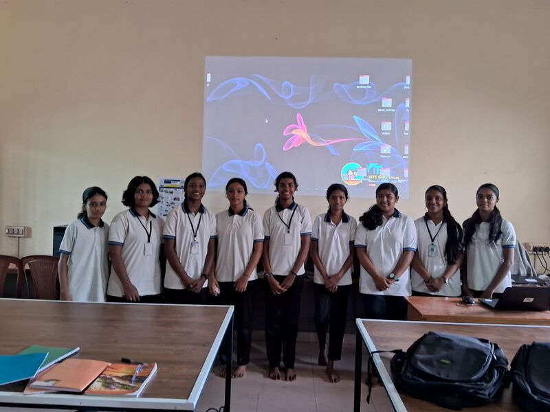 പ്രമാണം:23008-lk Robotics class.jpg