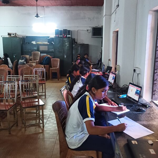 പ്രമാണം:24034 lk 1.jpg