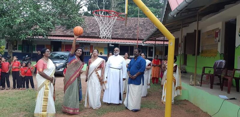 പ്രമാണം:33421basketballpost inauguration.jpg