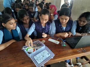 42039 class 10 robotics training lk 2024-27 6.jpg