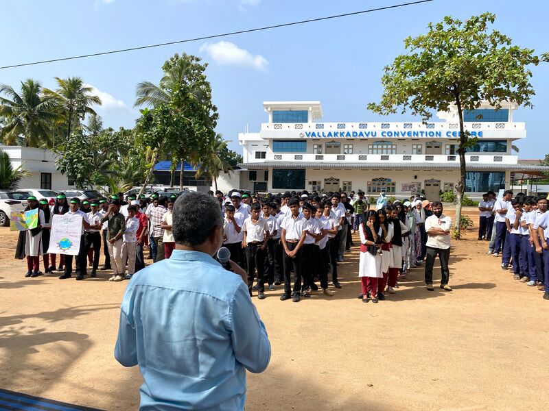 പ്രമാണം:43062 ev1.jpeg