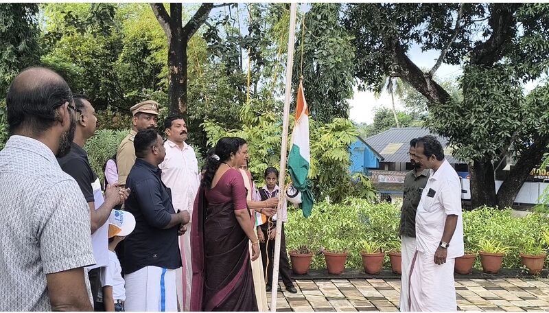 പ്രമാണം:44029 2458.jpg