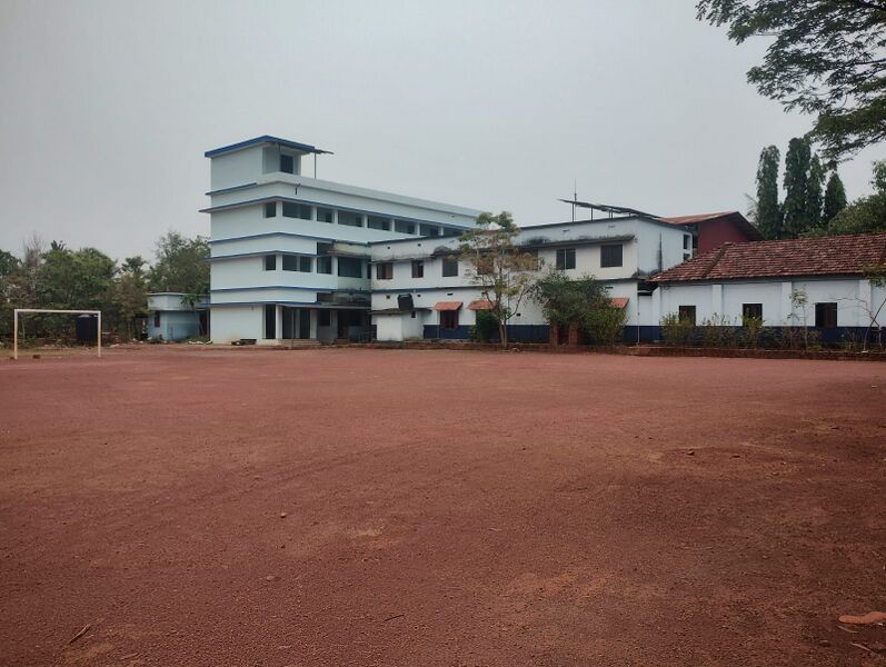 പ്രമാണം:781 school ground 13563.jpeg